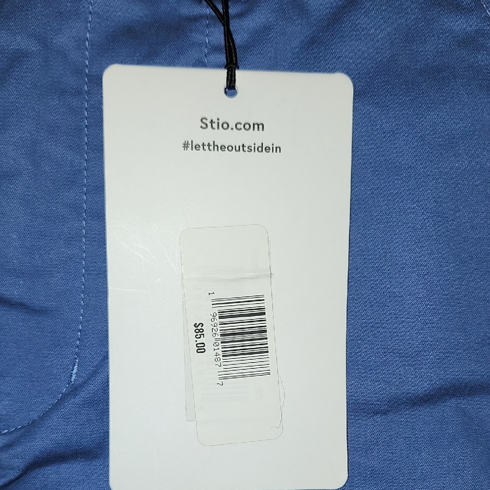 Stio Women's Blue Cargo Shorts - Picture 2 of 11